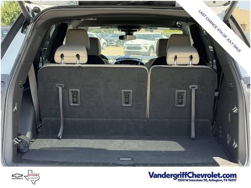 Certified 2023 Chevrolet Traverse LT w/ LPO, Cargo Package AWD/4WD image 28