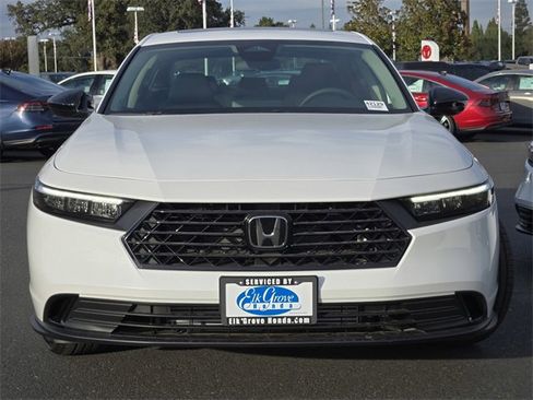 New 2025 Honda Accord SE image 2