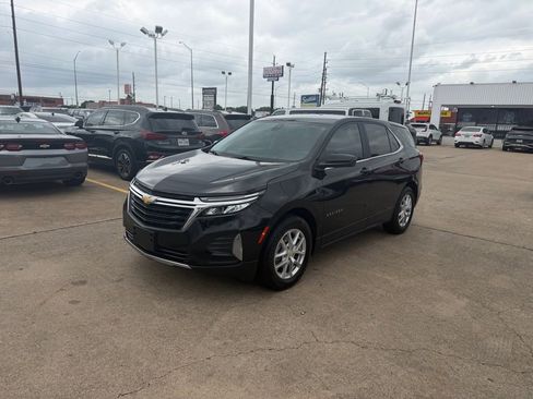 Used 2023 Chevrolet Equinox LT FWD image 1