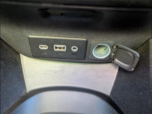 Used 2021 Chevrolet Malibu LS image 17