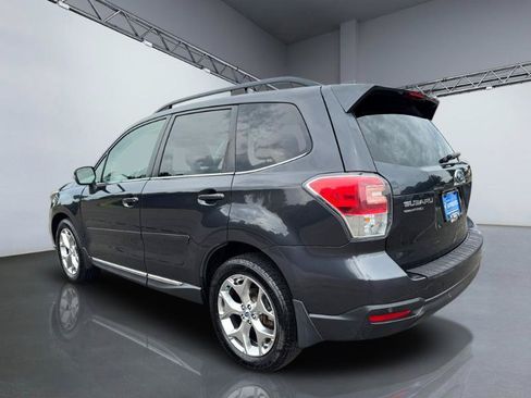 Used 2017 Subaru Forester 2.5i Touring AWD/4WD image 5