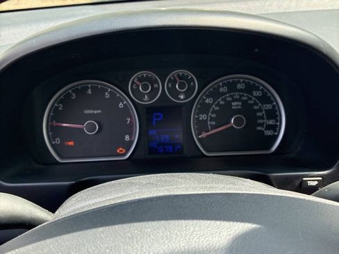 Used 2010 Hyundai Elantra GLS FWD image 4