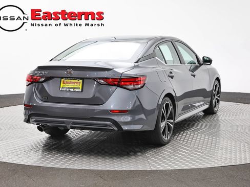 Used 2023 Nissan Sentra SR w/ SR Premium Package FWD image 5