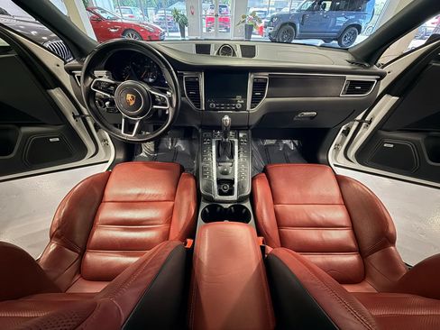 Used 2018 Porsche Macan GTS AWD/4WD image 20