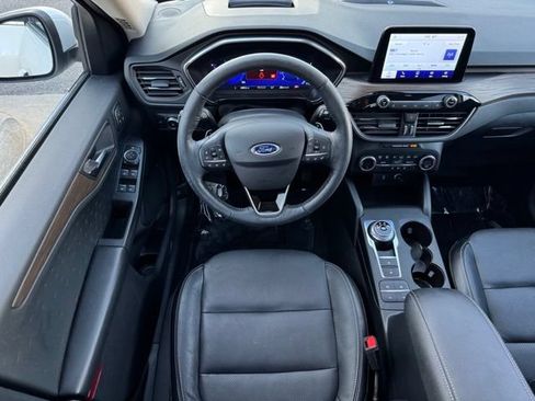 Used 2020 Ford Escape Titanium AWD/4WD image 14