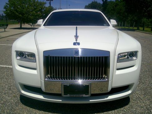 Used 2013 Rolls-Royce Ghost RWD image 40