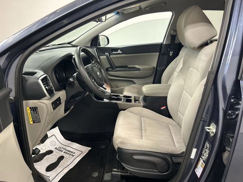 Used 2021 Kia Sportage LX AWD/4WD image 9