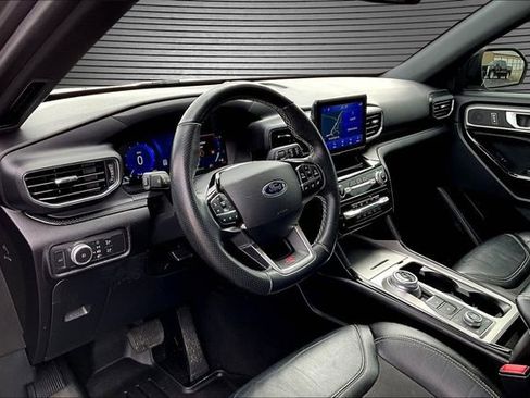 Used 2022 Ford Explorer ST AWD/4WD image 16