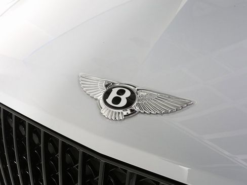 Certified 2023 Bentley Bentayga Extended Wheelbase image 8