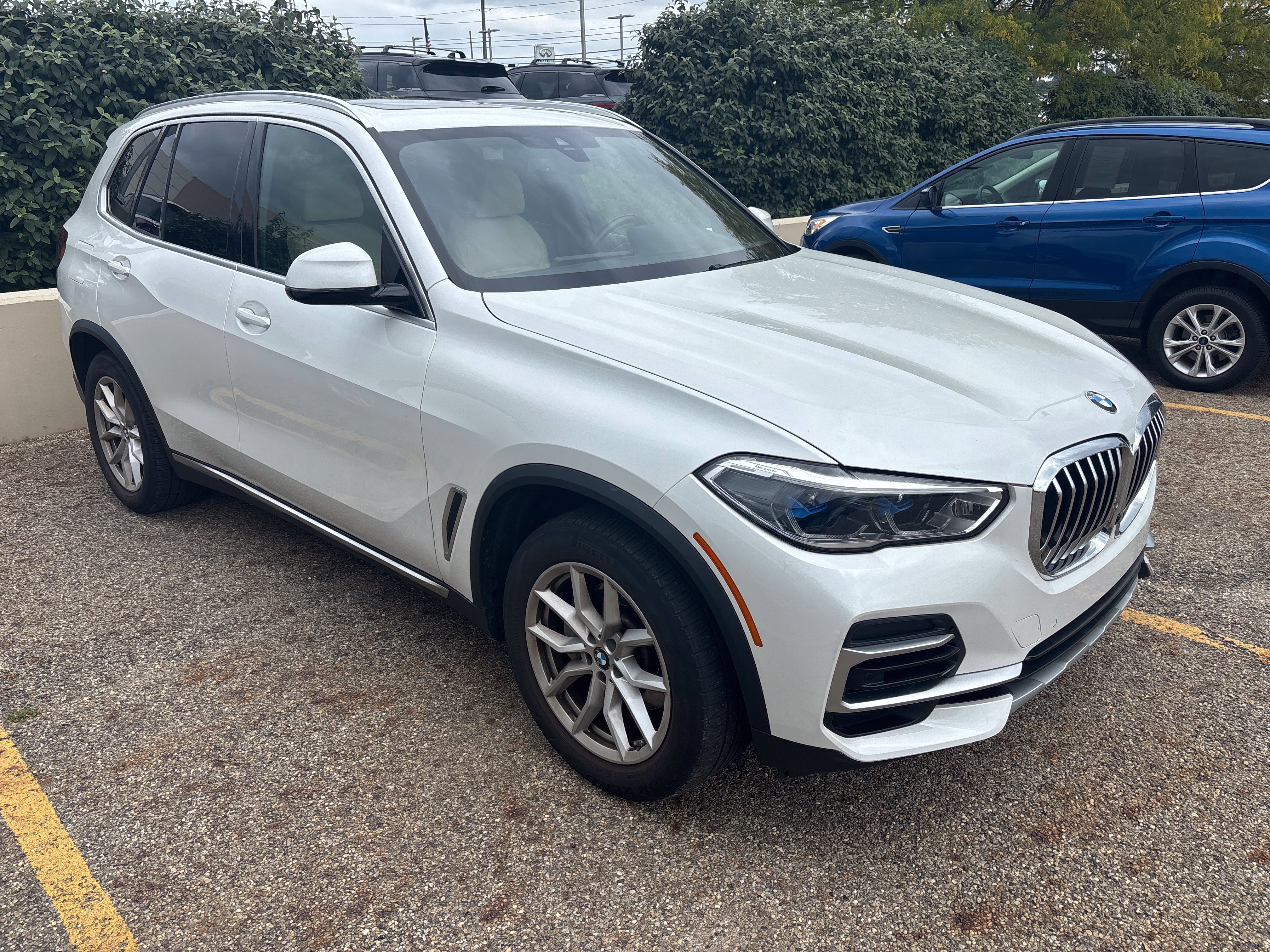 Used 2022 BMW X5 xDrive40i w/ Executive Package AWD/4WD image 7
