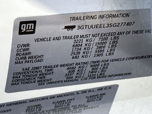 Used 2025 GMC Sierra 1500 AT4 w/ AT4 Premium Package image 14