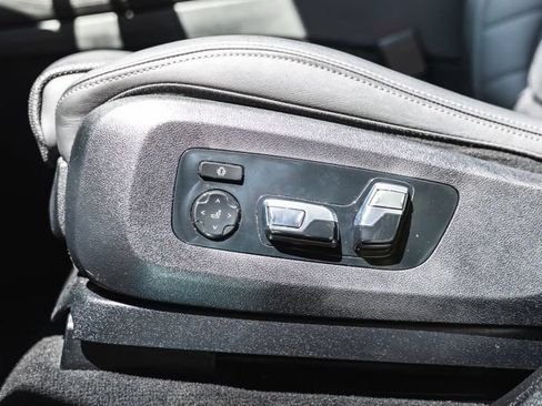 Used 2025 BMW X5 M60i w/ Climate Comfort Package AWD/4WD image 27