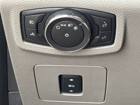 Used 2015 Ford F150 XLT w/ Equipment Group 302A Luxury image 21