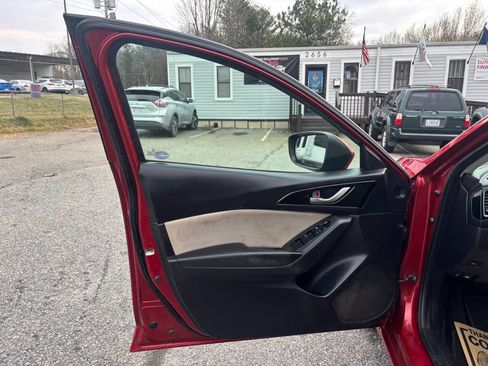 Used 2015 MAZDA MAZDA3 i Sport image 9