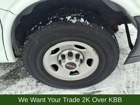 Used 2019 GMC Savana 2500 w/ Driver Convenience Package image 18