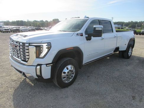 New 2026 GMC Sierra 3500 Denali AWD/4WD image 10