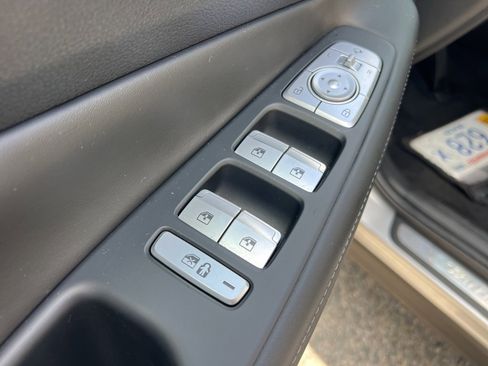 Used 2023 Hyundai Santa Fe Calligraphy image 11