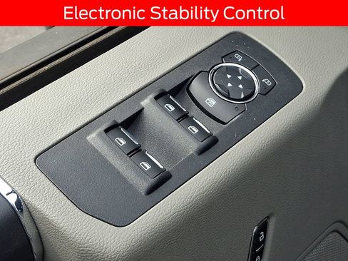 Certified 2018 Ford F150 XLT AWD/4WD image 25