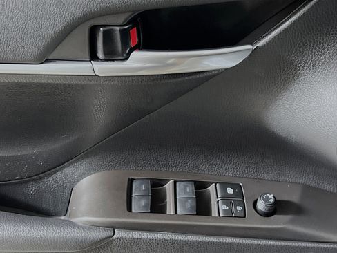 Used 2024 Toyota Camry SE FWD image 17