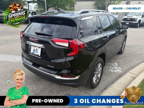 Used 2023 GMC Terrain SLT AWD/4WD image 4