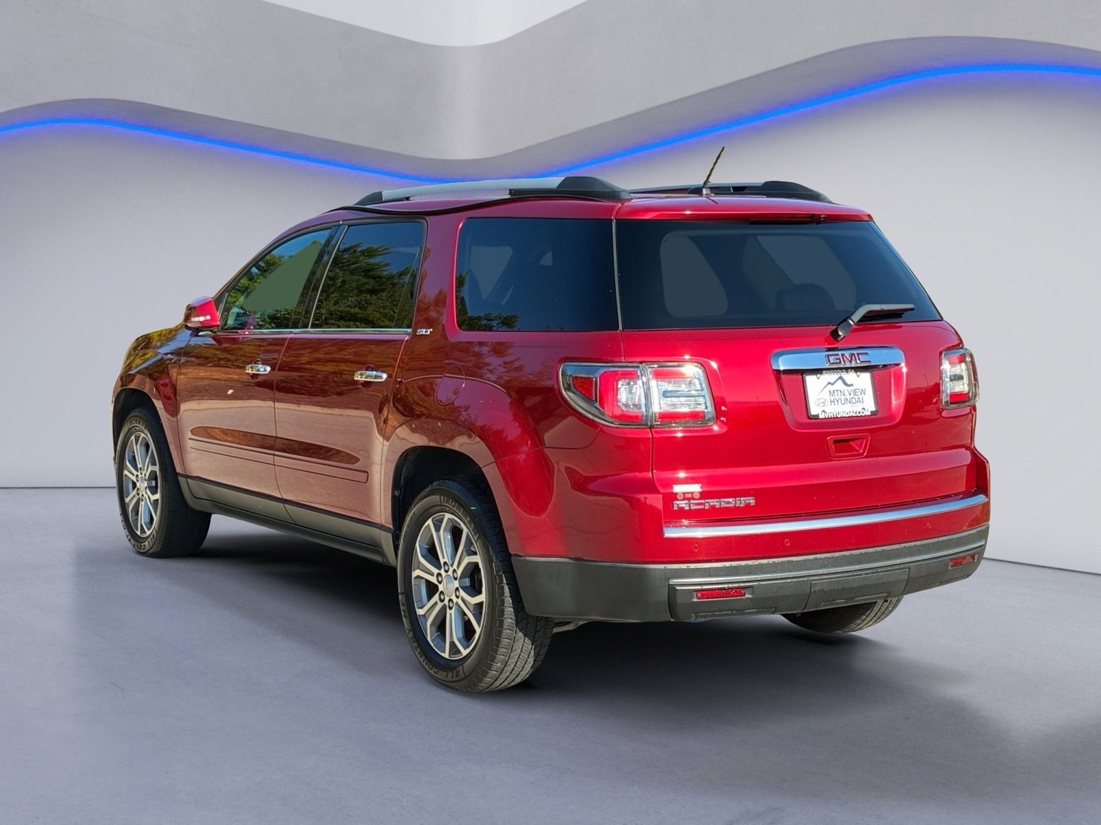 Used 2013 GMC Acadia SLT w/ Technology Package FWD image 3