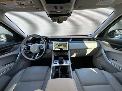 Used 2023 Jaguar F-PACE S image 6