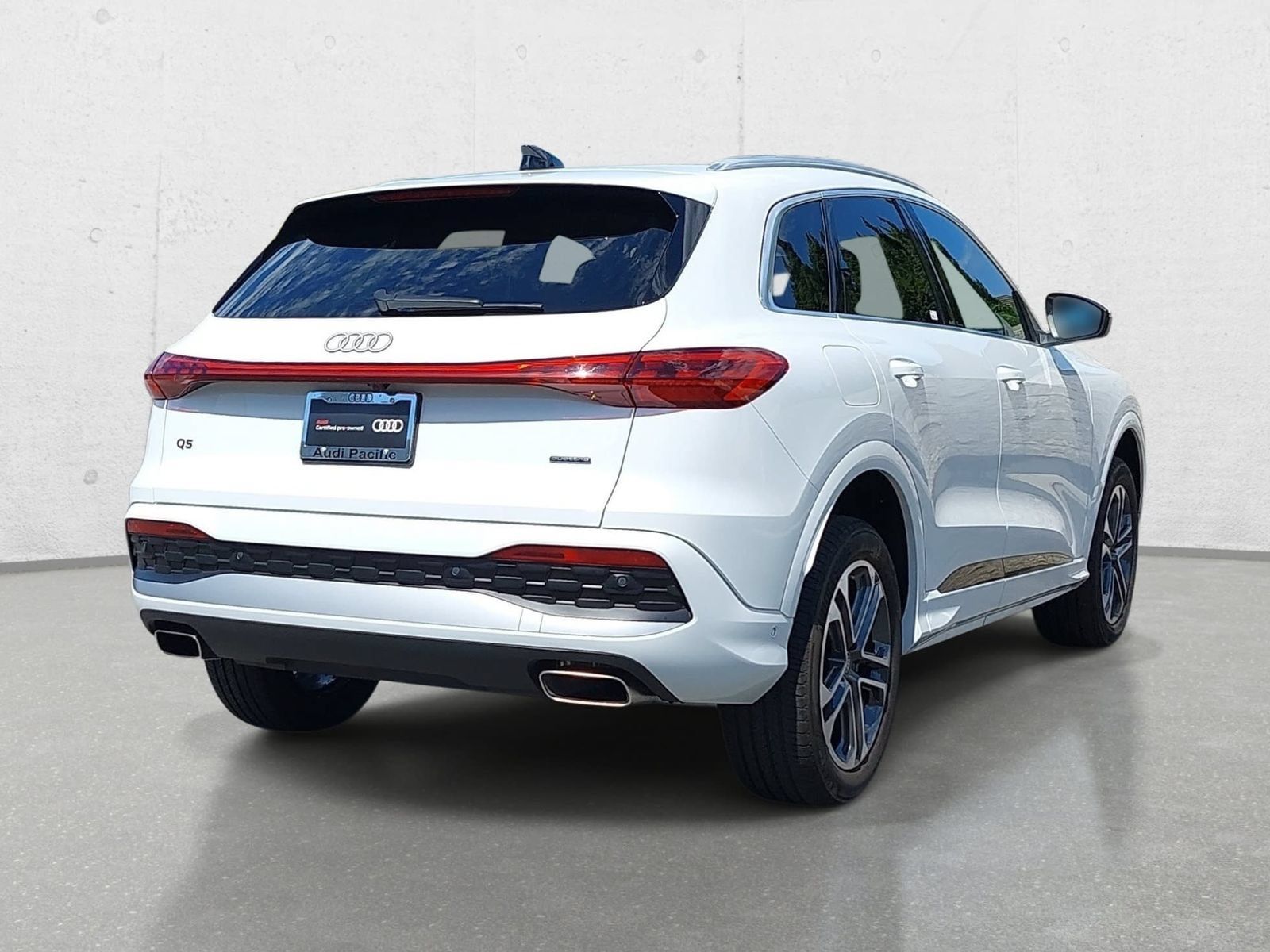 Used 2025 Audi Q5 Premium w/ Convenience Package AWD/4WD image 5