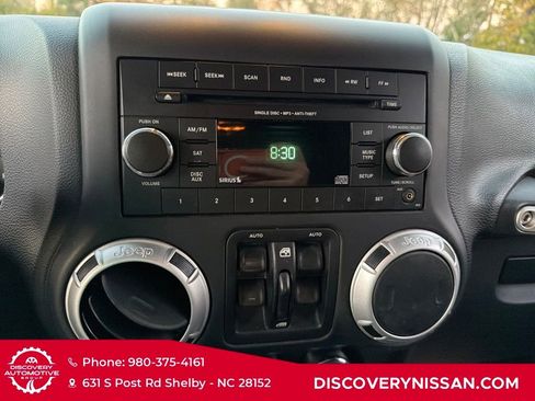 Used 2016 Jeep Wrangler Unlimited Sahara image 14