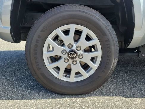Used 2024 Toyota Tacoma SR5 AWD/4WD image 5