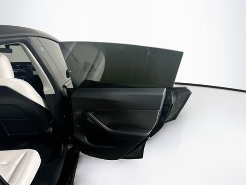 Used 2023 Tesla Model Y Performance AWD/4WD image 28