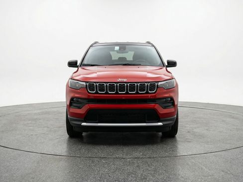 Used 2025 Jeep Compass Limited image 2