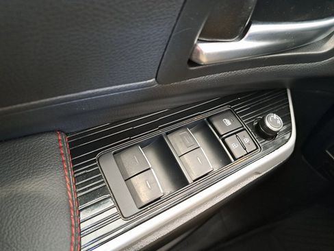 Used 2025 Toyota Sienna XSE image 26