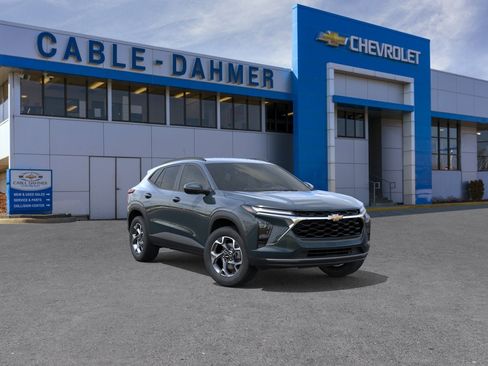 New 2026 Chevrolet Trax LT w/ LT Convenience Package FWD image 32