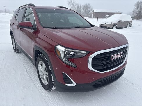 Used 2021 GMC Terrain SLE w/ Driver Convenience Package image 1