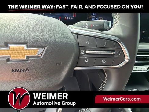 Used 2025 Chevrolet Traverse LT AWD/4WD image 41