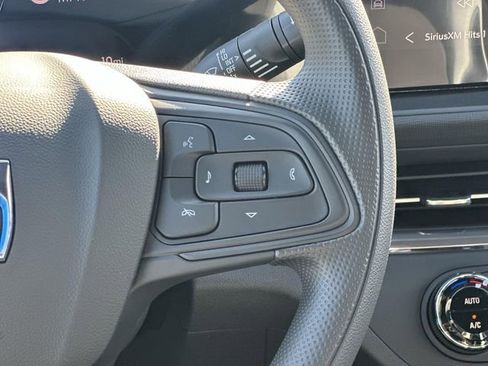 New 2025 Buick Envista Preferred image 10