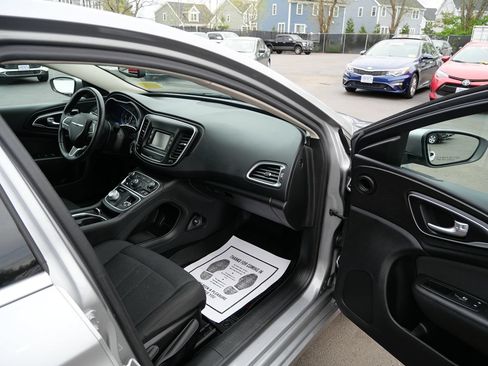 Used 2016 Chrysler 200 Limited w/ Convenience Group FWD image 16