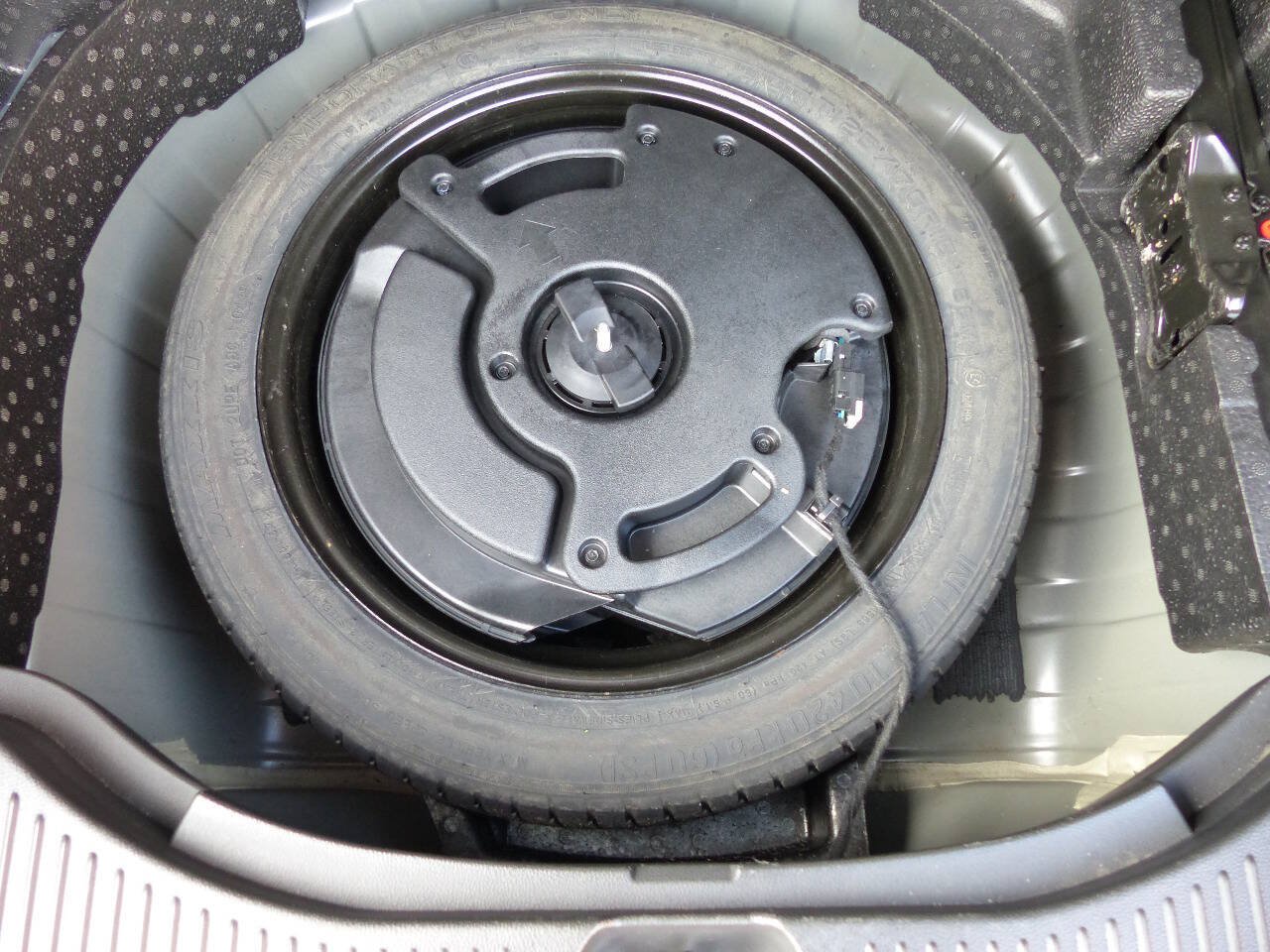 Used 2019 Buick Encore Preferred w/ Safety Package FWD image 22