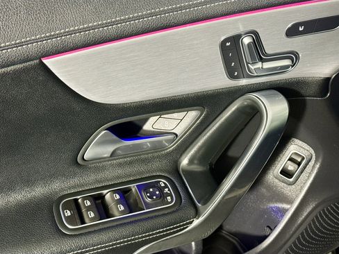 Used 2021 Mercedes-Benz CLA 250 4MATIC image 17