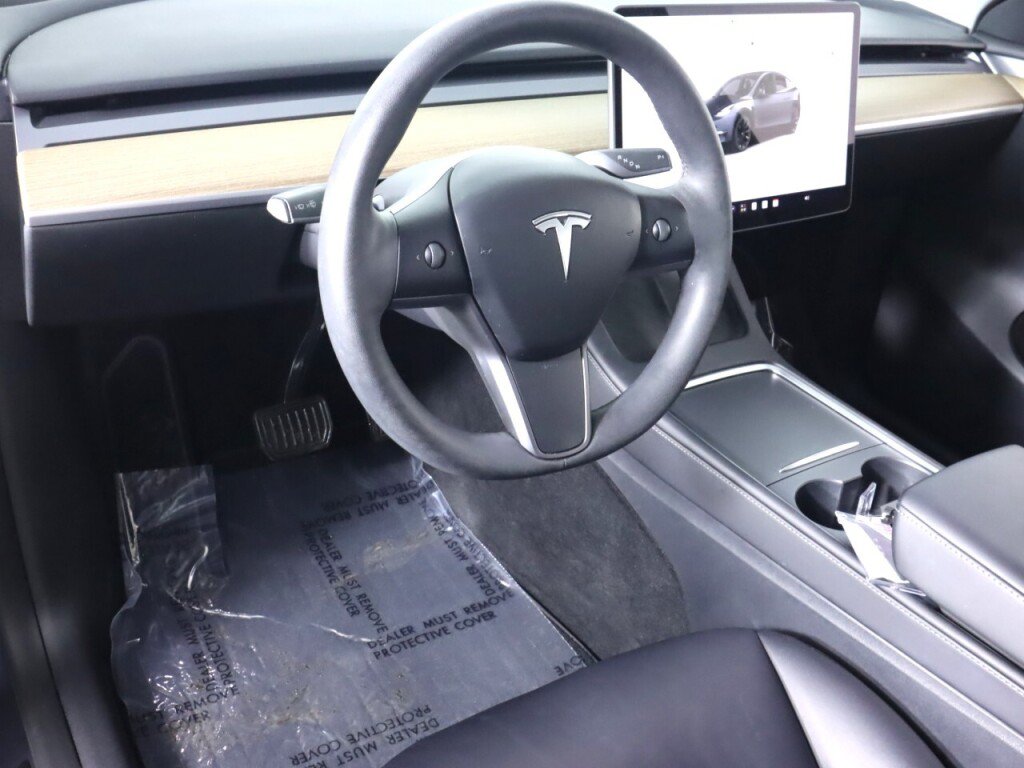 Used 2023 Tesla Model Y Long Range AWD/4WD image 9