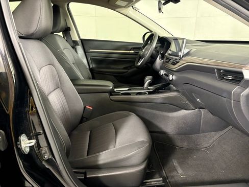 Used 2023 Nissan Altima 2.5 SV image 13