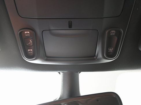 New 2026 Chrysler Pacifica Limited image 37