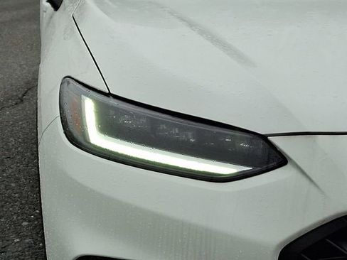 Certified 2025 Honda HR-V Sport image 9