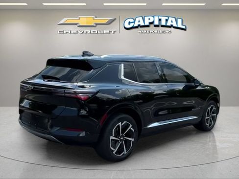 Used 2024 Chevrolet Equinox EV LT AWD/4WD image 5