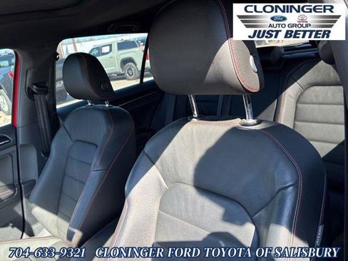 Used 2016 Volkswagen GTI SE image 9