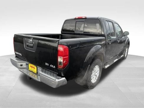 Used 2019 Nissan Frontier SV image 8