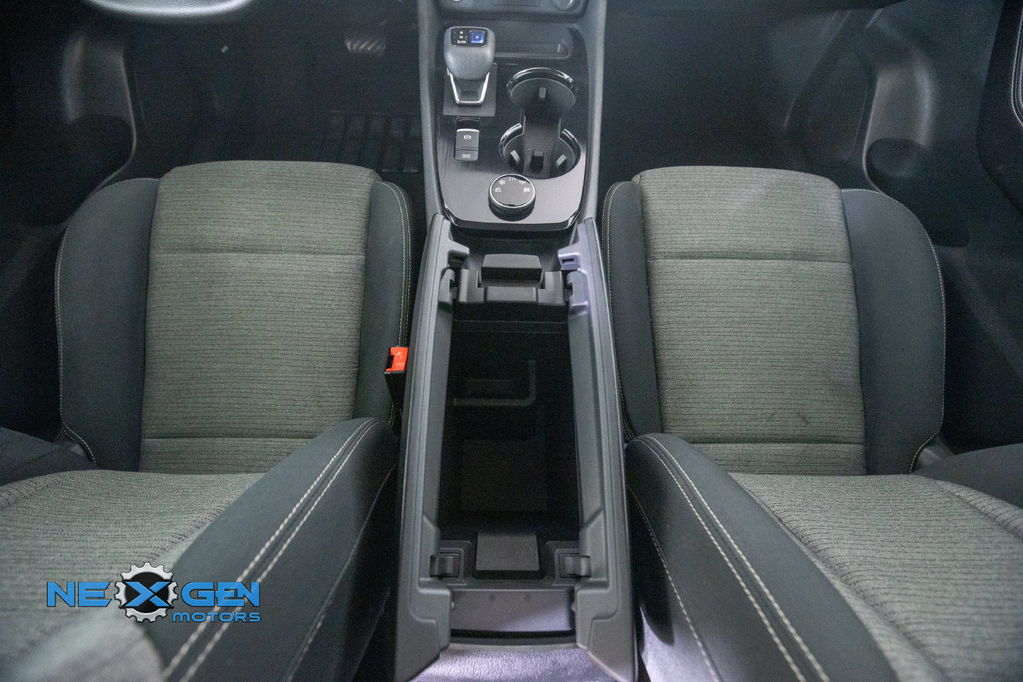 Used 2021 Nissan Rogue S AWD/4WD image 4