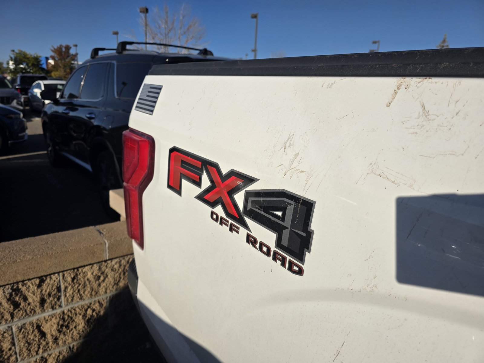 Used 2019 Ford F150 Lariat w/ Equipment Group 502A Luxury AWD/4WD image 19