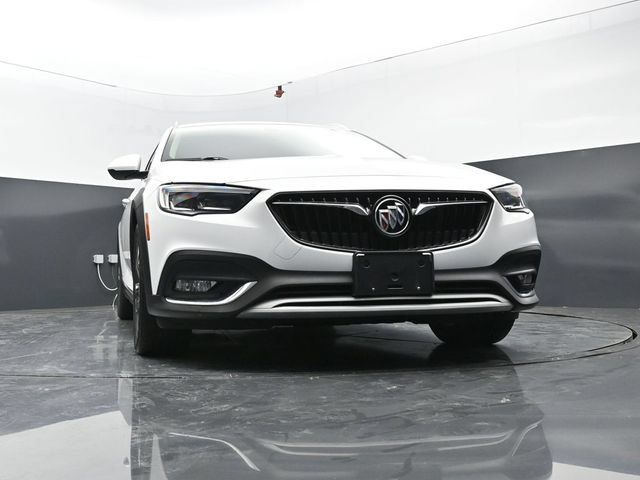 Used 2018 Buick Regal Essence w/ Driver Confidence Package #1 AWD/4WD image 38