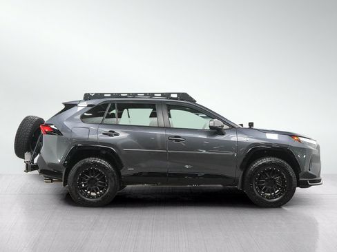 Used 2022 Toyota RAV4 SE w/ Weather & Moonroof Package AWD/4WD image 6